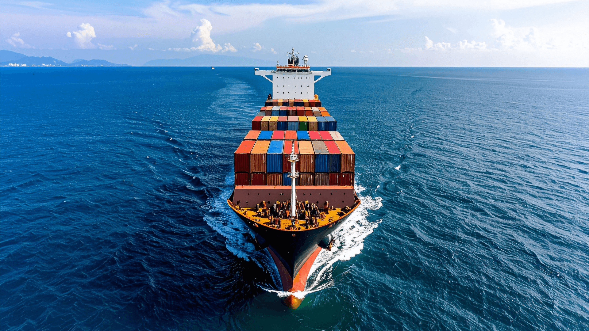 Container ship carrying FCL and LCL sea freight from Karachi Port